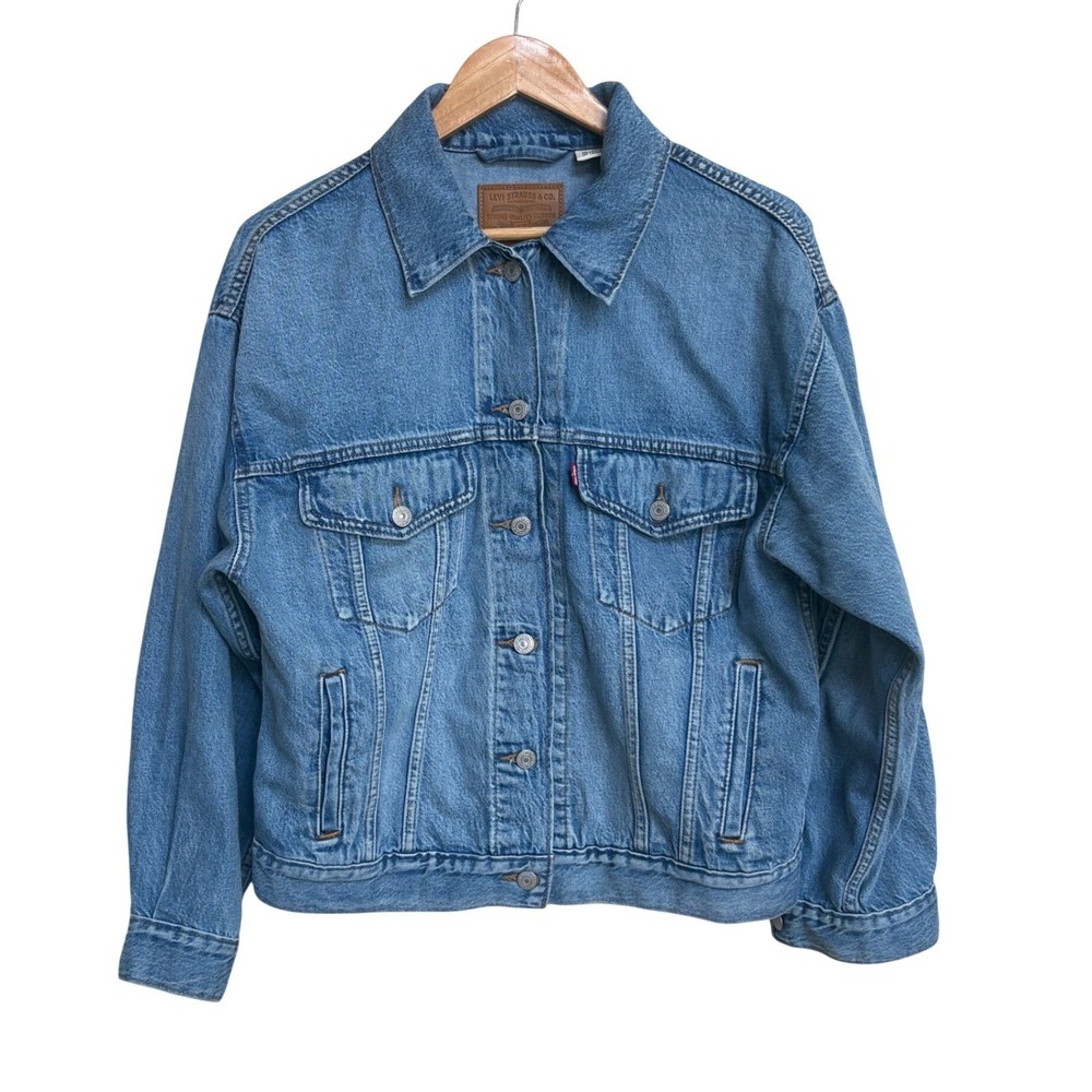 Levi Strauss & Co. Women Light Wash Denim Trucker Jacket A1743-0004 Small
